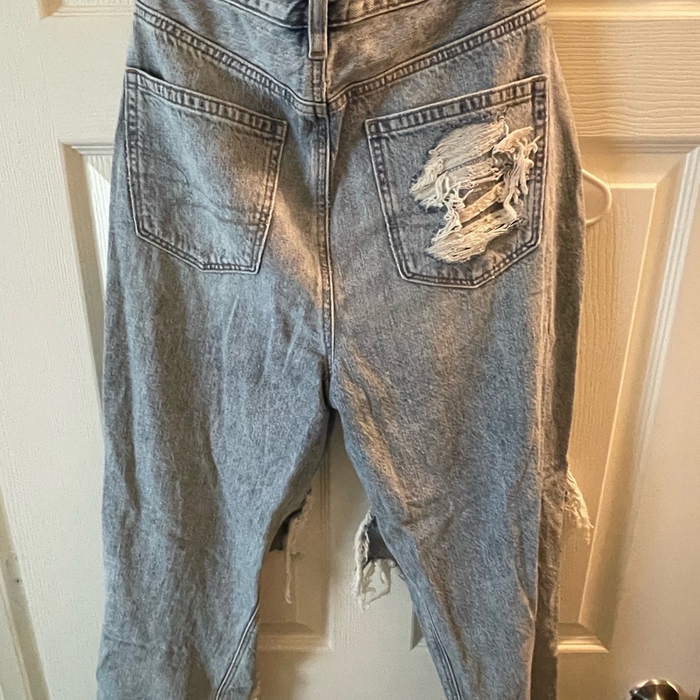 Ripped jeans - Picture 2 of 2